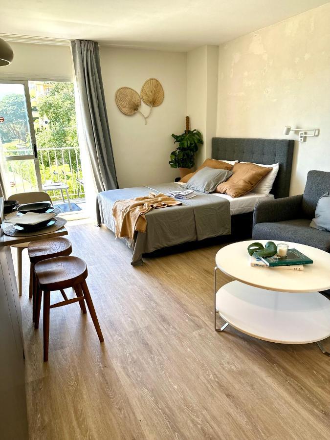 Minerva Estudio Suite La Biznaga , Beach And Pool Беналмадена Екстериор снимка