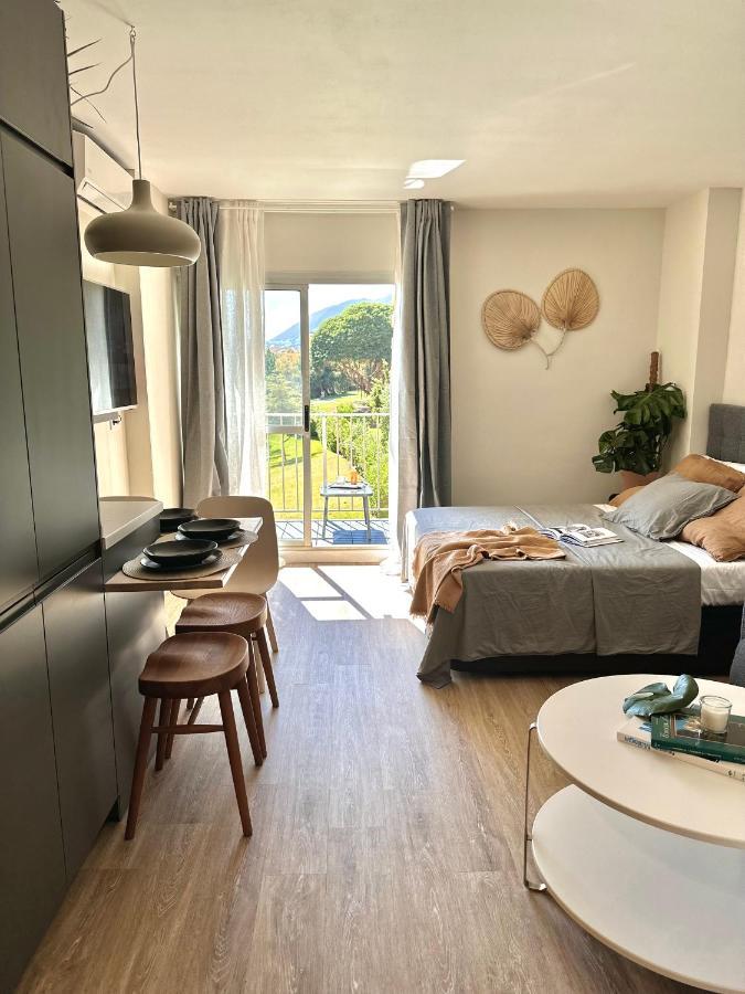 Minerva Estudio Suite La Biznaga , Beach And Pool Беналмадена Екстериор снимка