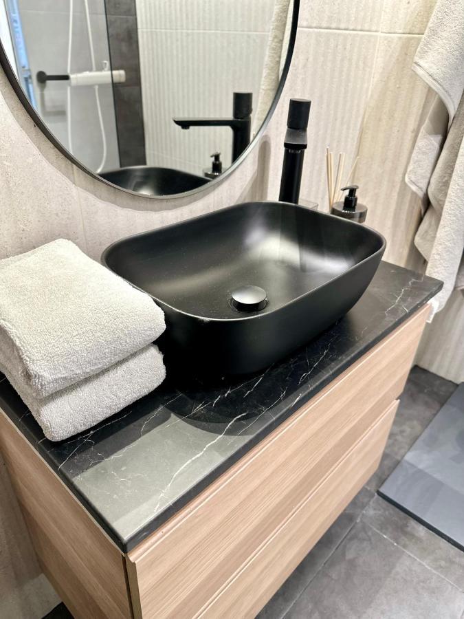 Minerva Estudio Suite La Biznaga , Beach And Pool Беналмадена Екстериор снимка